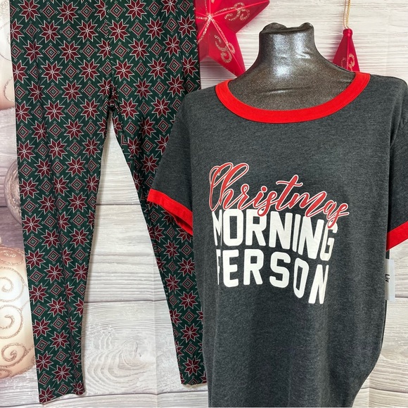 LuLaRoe 2XL Christmas Liv top with TC Christmas leggings - Picture 3 of 15